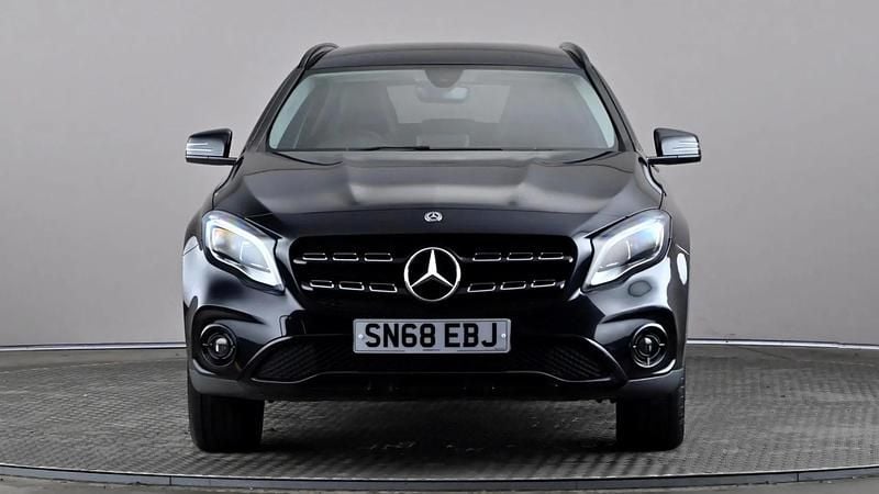 Used Mercedes GLA180 Urban 122 HP (89 kW) 2018 Black SUV