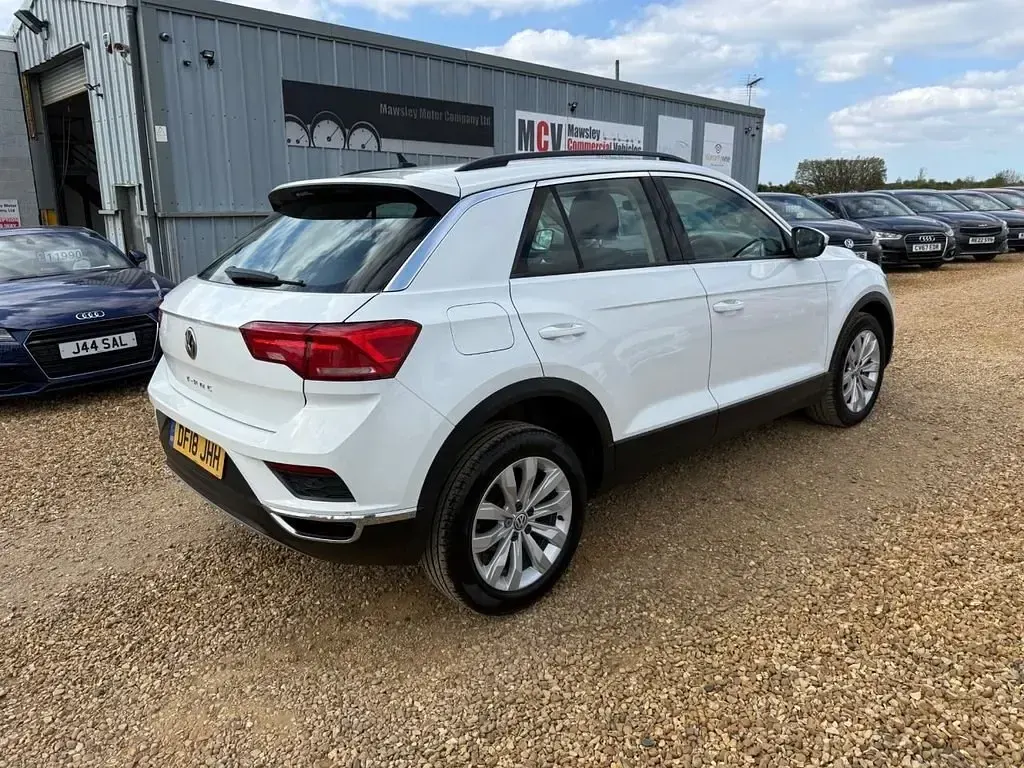 Używany VW T-Roc SE 115 KM (84 kW) 2018 Biały SUV