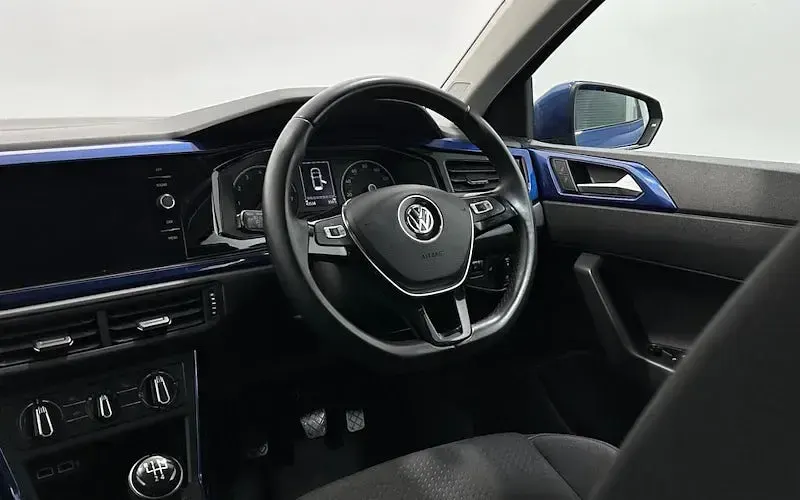 Used VW Polo SE 65 HP (47 kW) 2019 Blue Hatchback