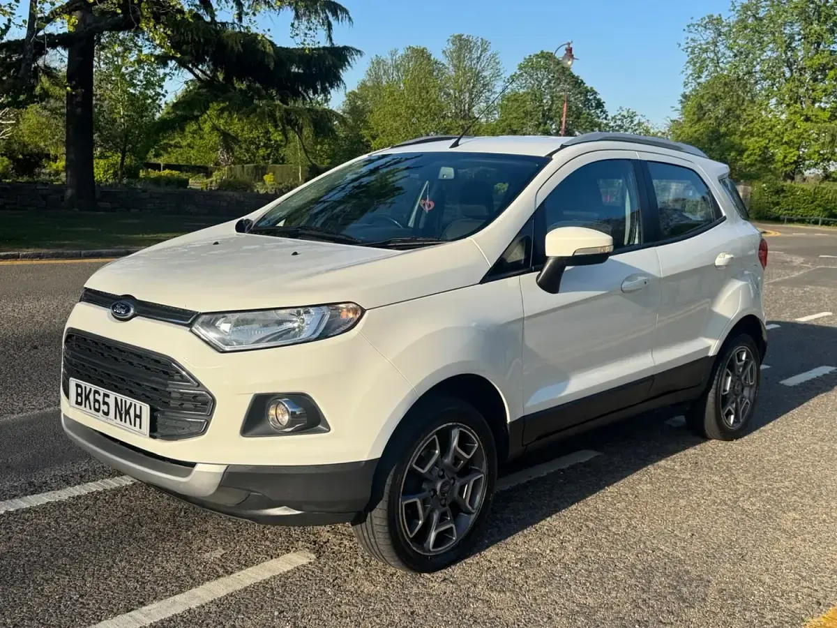 Used Ford Ecosport Titanium 125 HP (91 kW) 2015 White SUV