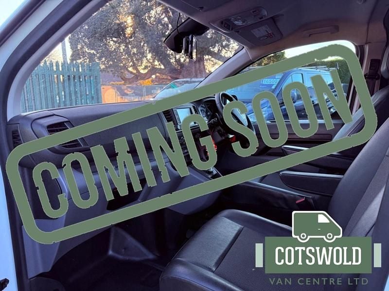 Used Vauxhall Vivaro Elite 180 HP (132 kW) 2019 White MPV