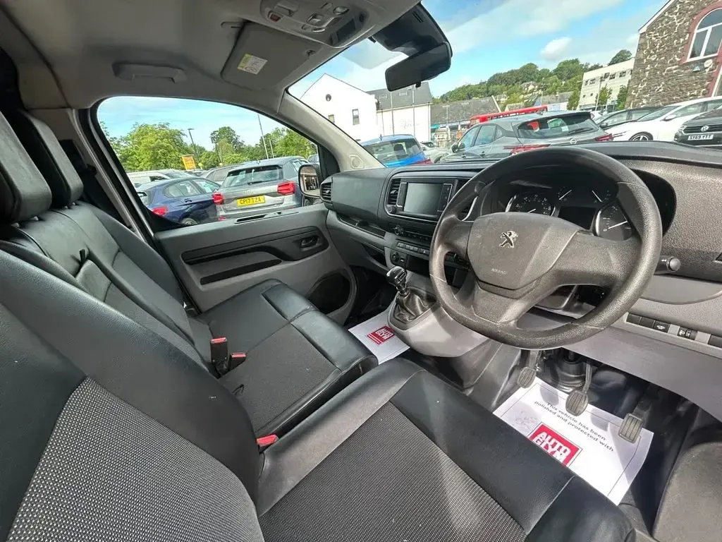 Used Peugeot Expert 100 HP (73 kW) 2021 White Van