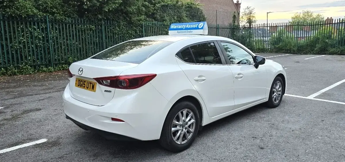 Used Mazda 3 165 HP (121 kW) 2015 White Sedan