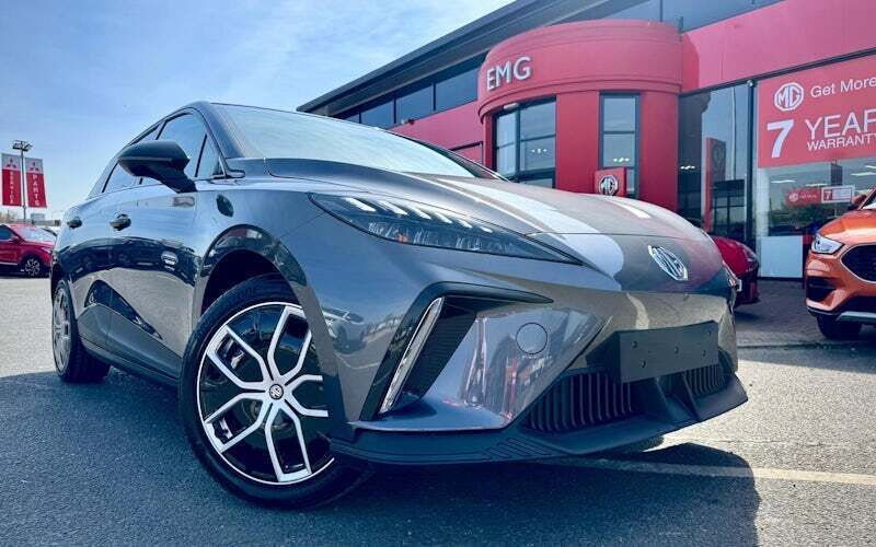 New 2024 MG MG4 EV Trophy Hatchback | £26,068 (Fair price) - Image 1/4