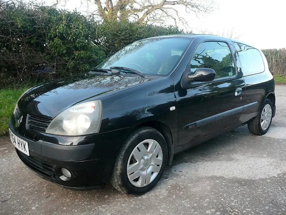 Używany Renault Clio II Extreme 2004 Czarny Hatchback