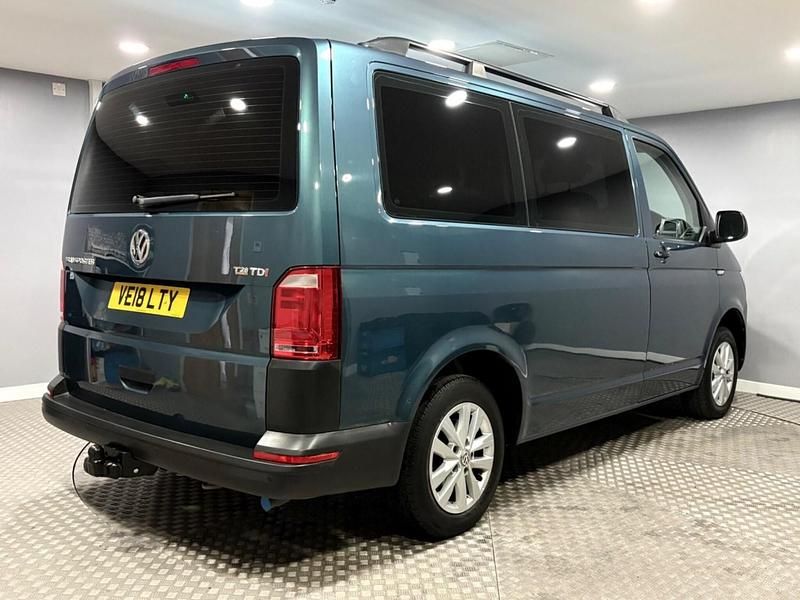 Begagnad VW Transporter Startline 2018 Grön Van