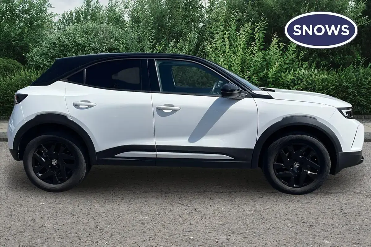 Used Vauxhall Mokka S 100 HP (73 kW) 2023 White SUV