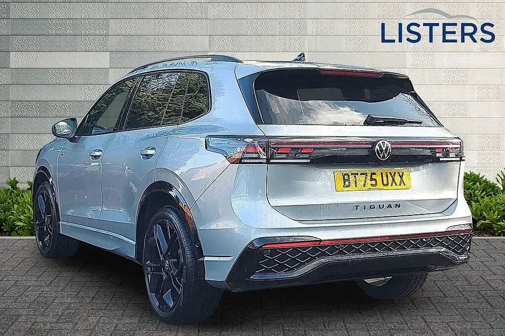 Used VW Tiguan R-line 150 HP (110 kW) 2025 Silver SUV
