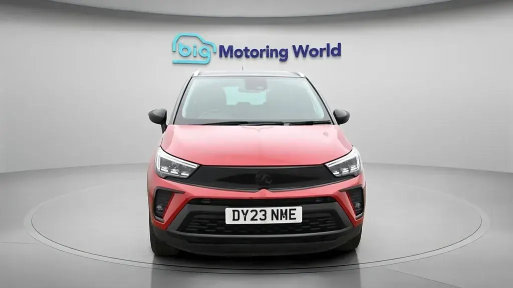 Begagnad Vauxhall Crossland Ultimate 130 HK (95 kW) 2023 Röd SUV