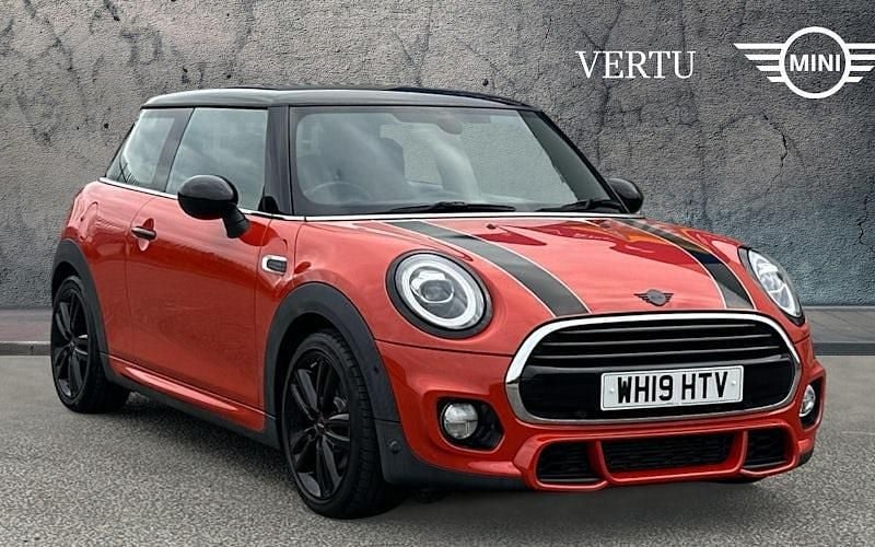 Begagnad Mini Cooper Hatch 136 HK (100 kW) 2021 Halvkombi