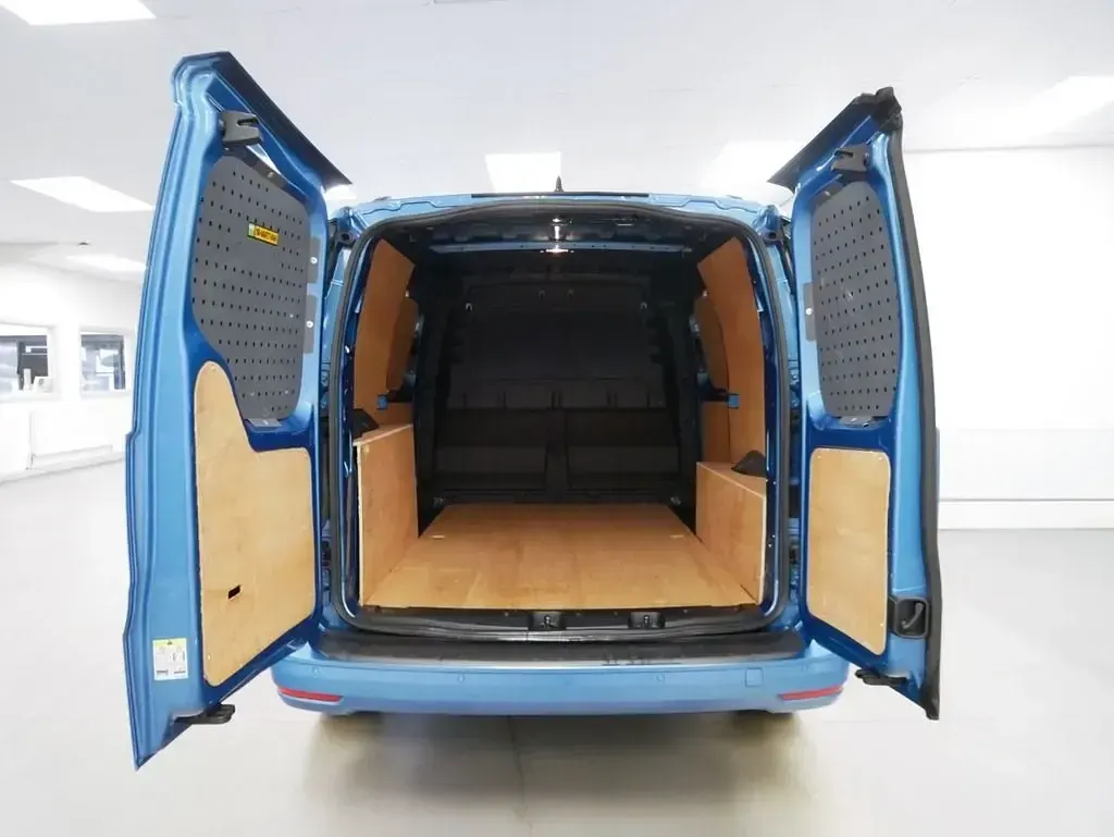 Używany VW Caddy Pro 102 KM (75 kW) 2022 Niebieski Minivan