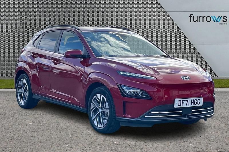 Red Used 2022 Hyundai Kona Premium SUV | £15,190 (Fair price) - Image 1/4