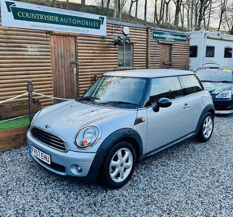 Begagnad Mini ONE Hatch 95 HK (69 kW) 2007 Silver Halvkombi