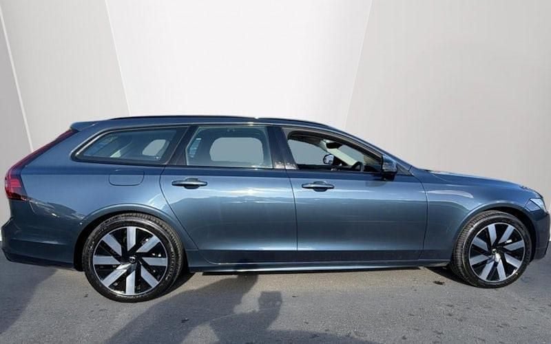 Used Volvo V90 CC Plus 250 HP (183 kW) 2023 Estate