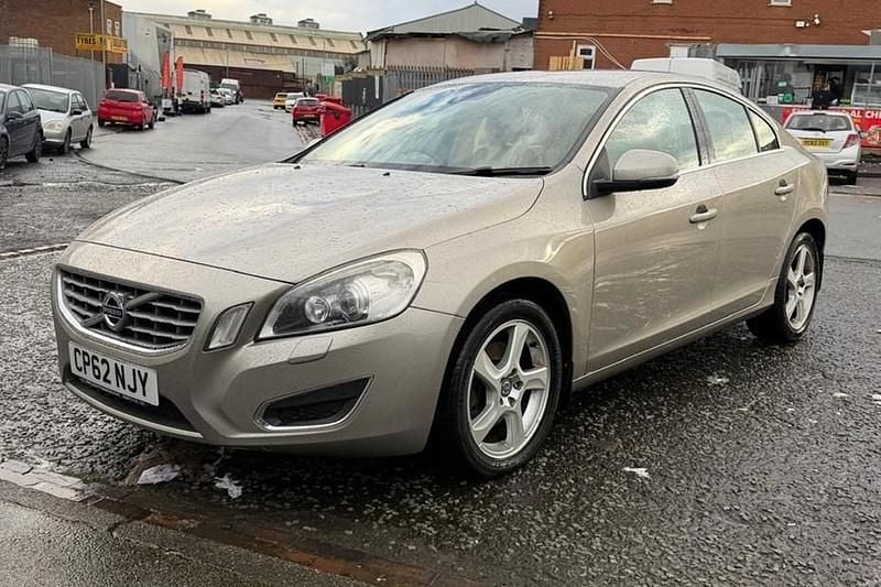 Used Volvo S60 SE Lux 163 HP (119 kW) 2013 Gold Sedan