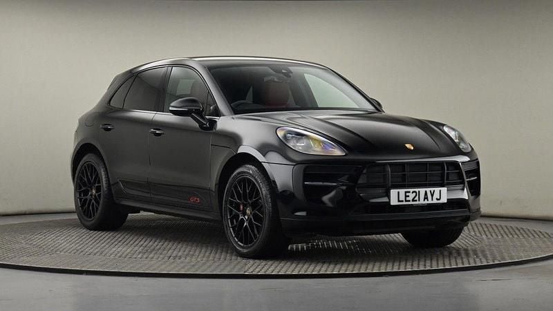 Black Used 2021 Porsche Macan SUV | £56,200 (Fair price) - Image 1/4