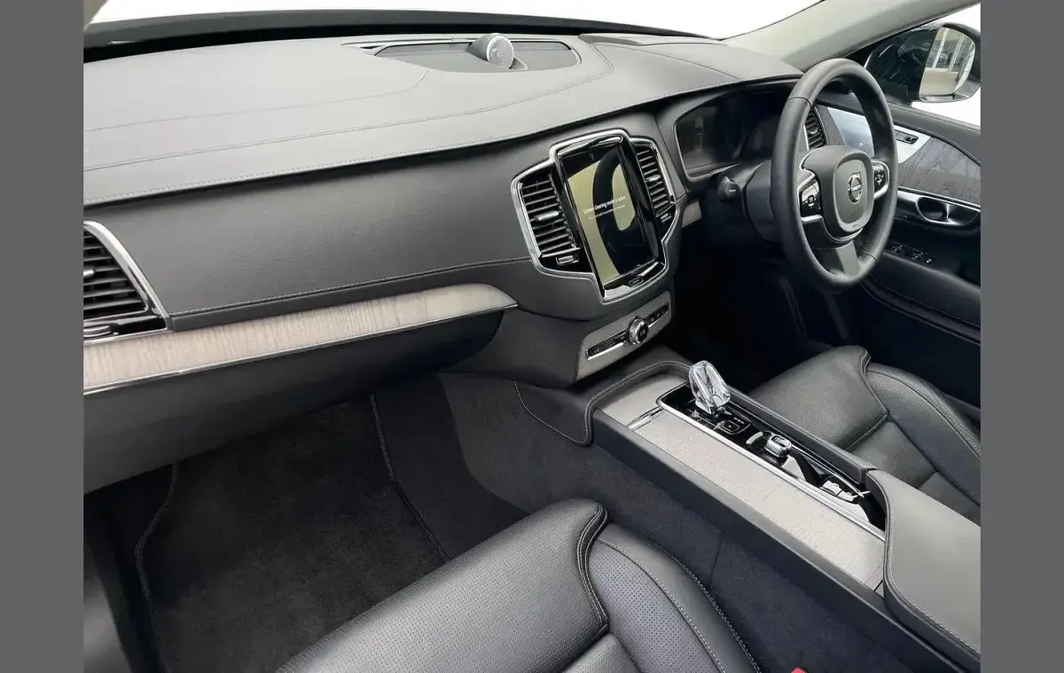 Used Volvo XC90 Ultra 247 HP (181 kW) 2024 Grey SUV