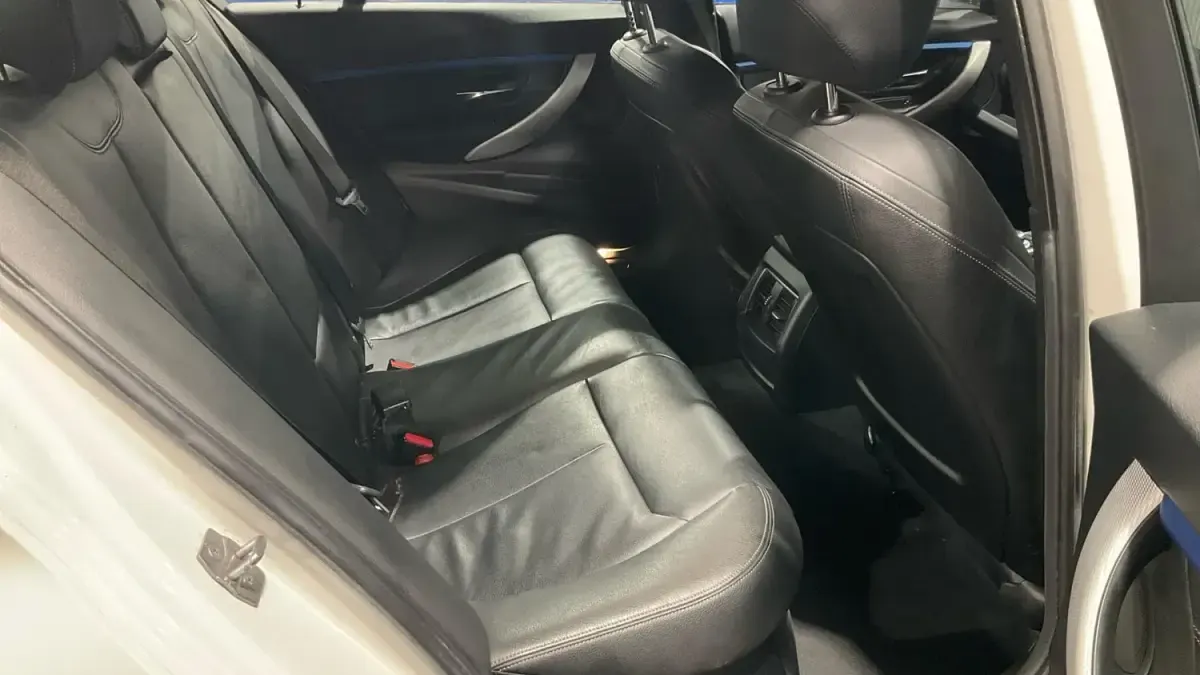 Begagnad BMW 320 M Sport 2016 Vit Sedan