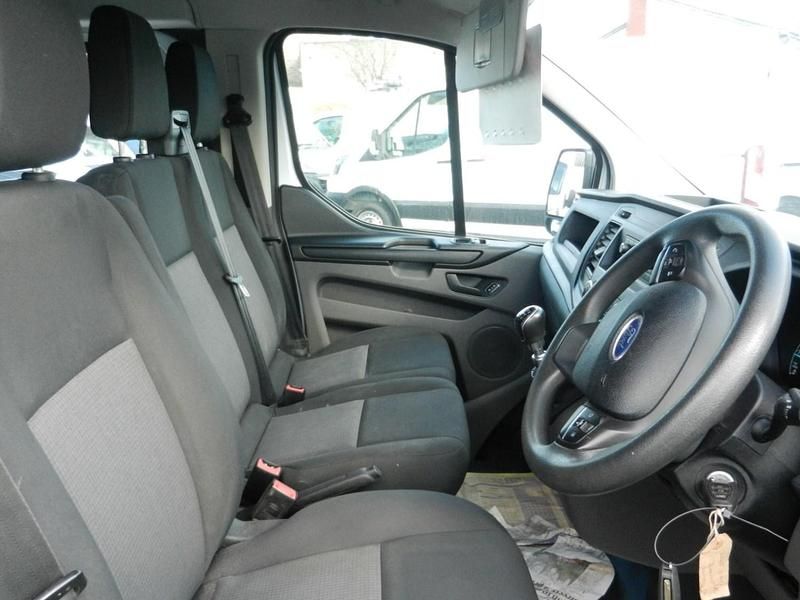 Used Ford Transit Custom 105 HP (77 kW) 2018 White Van