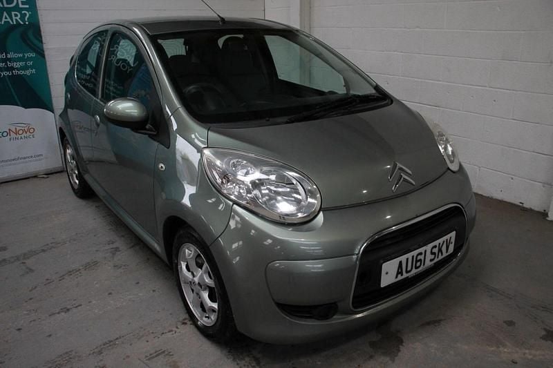 Green Used 2011 Citroën C1 VTR Sport Hatchback | £2,495 (Fair price) - Image 1/4