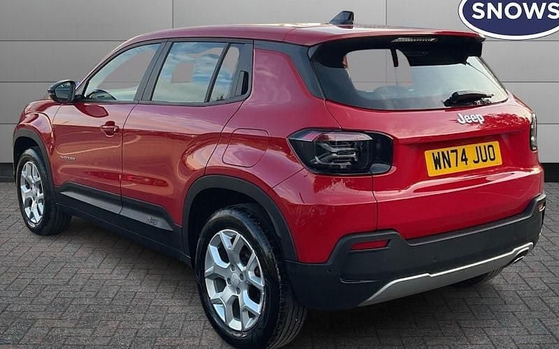 Used Jeep Avenger Altitude 101 HP (74 kW) 2024 Red SUV