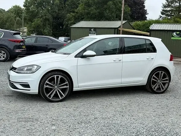 Used VW Golf VII SE 115 HP (84 kW) 2018 White Hatchback