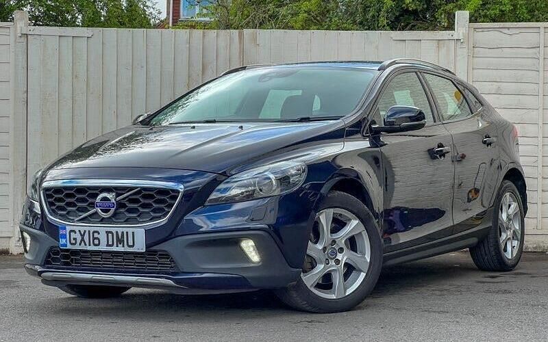 Usado Volvo V40 120 HP (88 kW) 2015 Azul Citadino