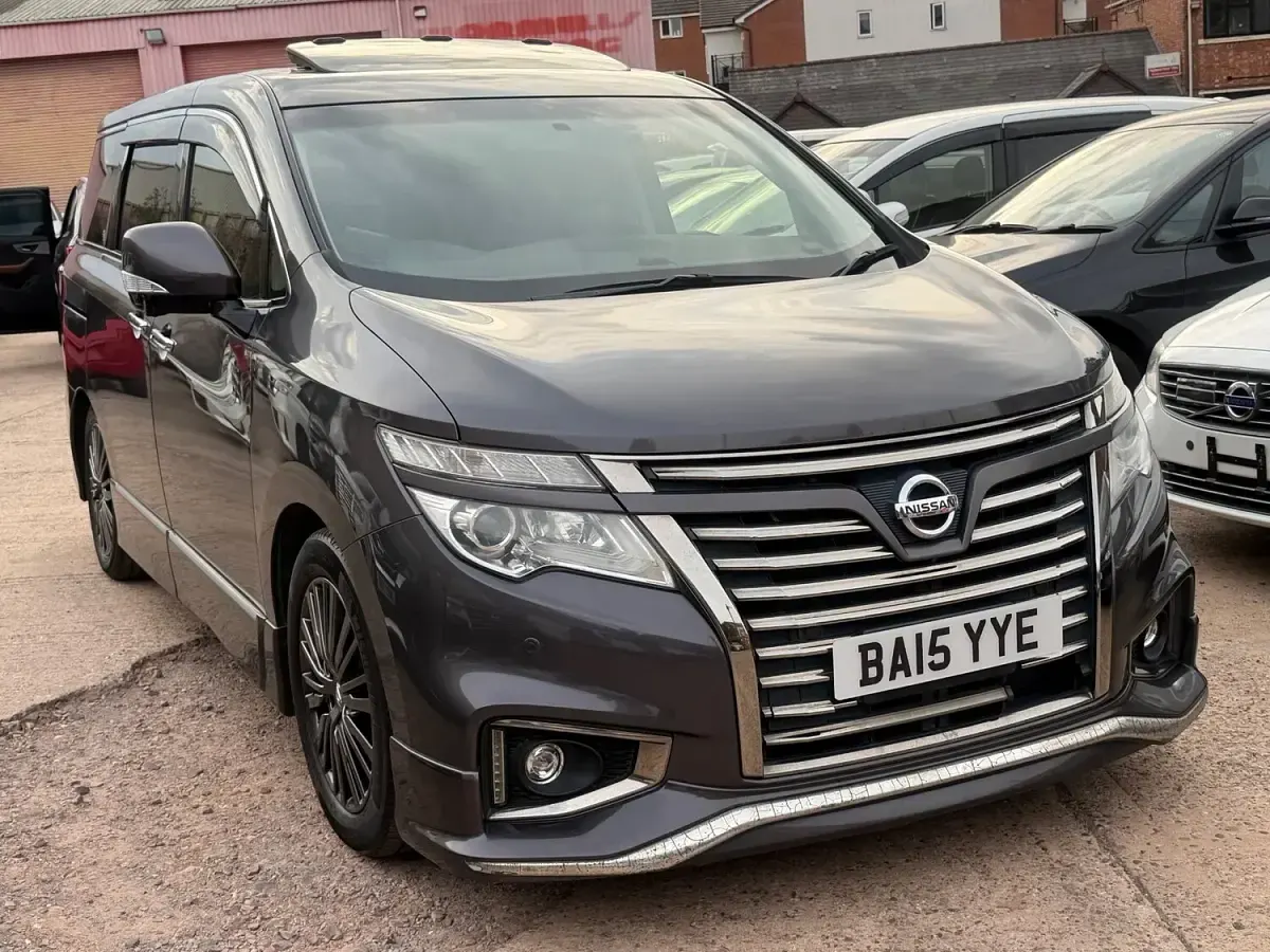 Used Nissan Elgrand 2015 Grey MPV