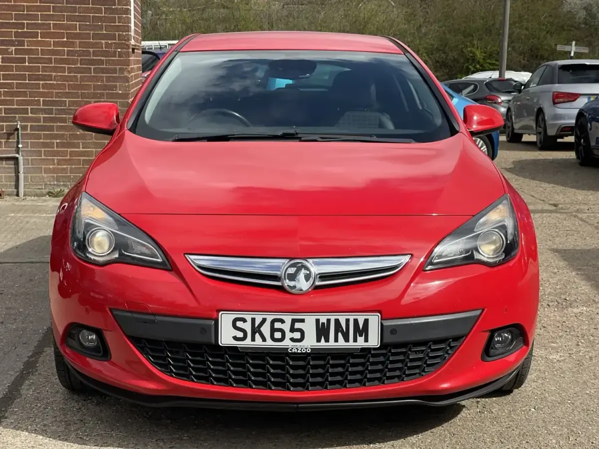 Second-hand Vauxhall Astra GTC SRi 2015 Roșu Hatchback