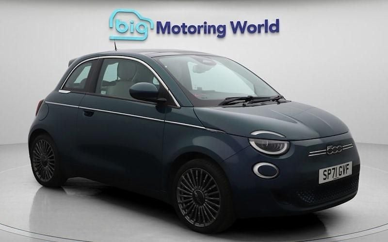 Used 2025 Fiat 500e La Prima Hatchback | £10,800 (Super price) - Image 1/4