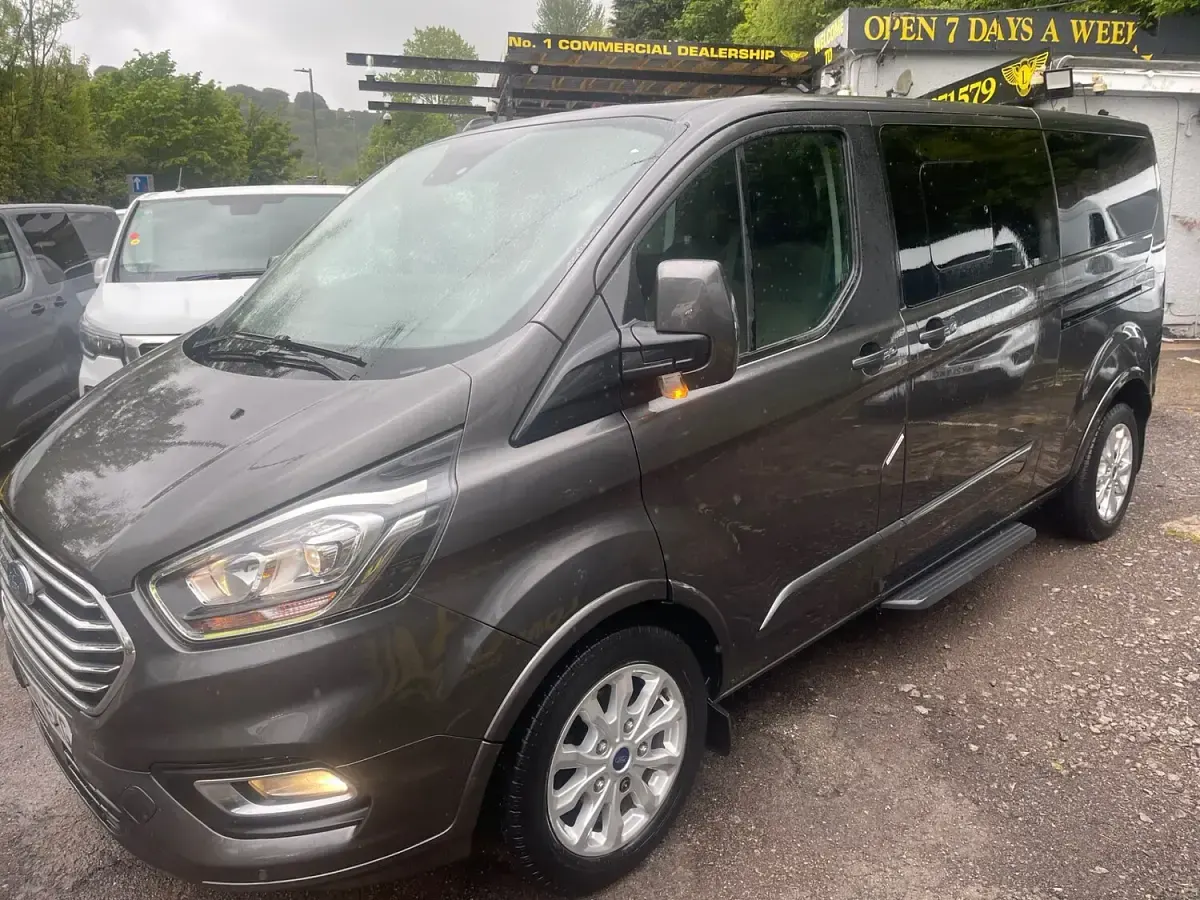 Used Ford Tourneo Custom Titanium 130 HP (95 kW) 2020 Grey Van