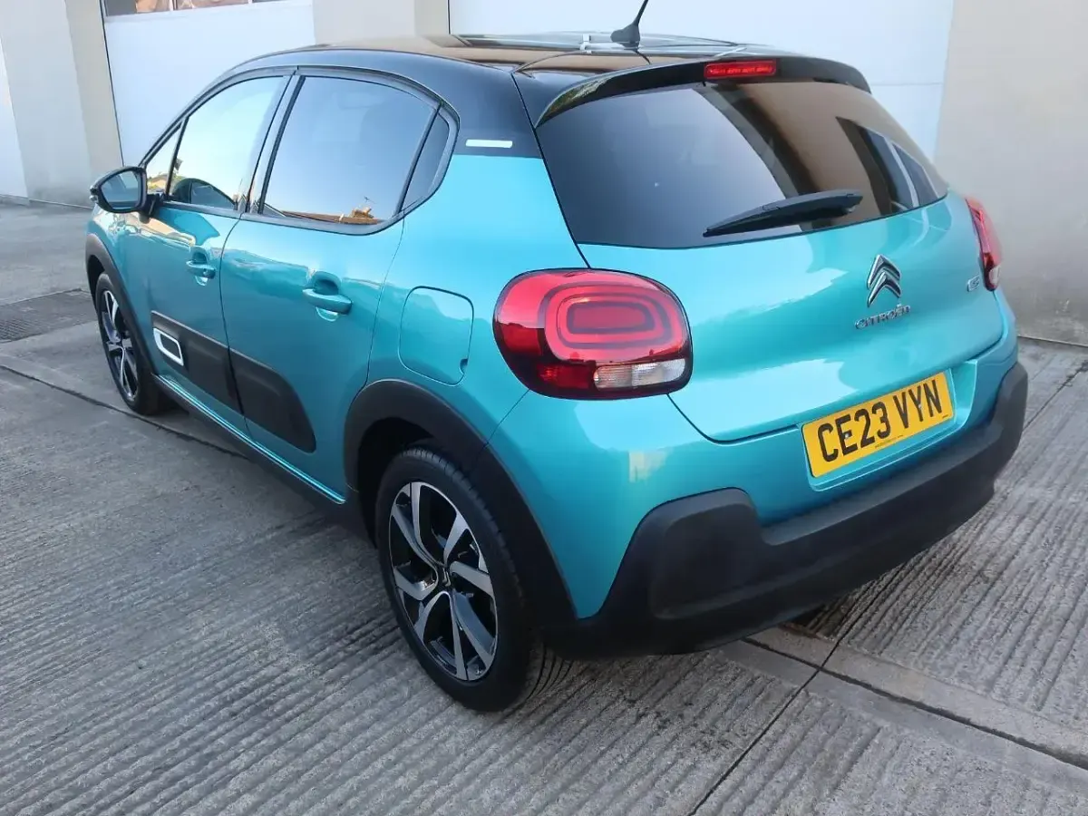Used Citroën C3 PureTech 108 HP (79 kW) 2023 Blue Hatchback