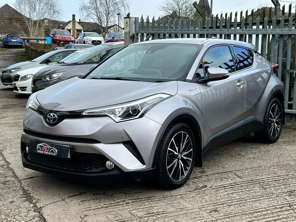 Used Toyota C-HR 122 HP (89 kW) 2018 Silver SUV