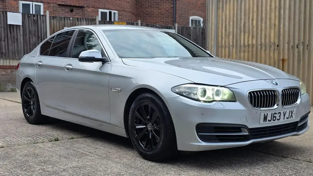 Used BMW 520 Executive 190 HP (139 kW) 2013 Silver Sedan