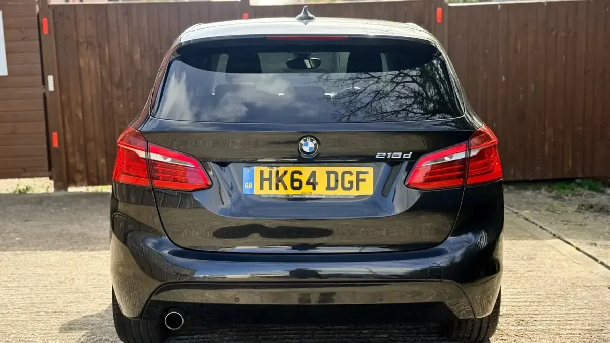 Begagnad BMW 218 2015 Svart Kombi