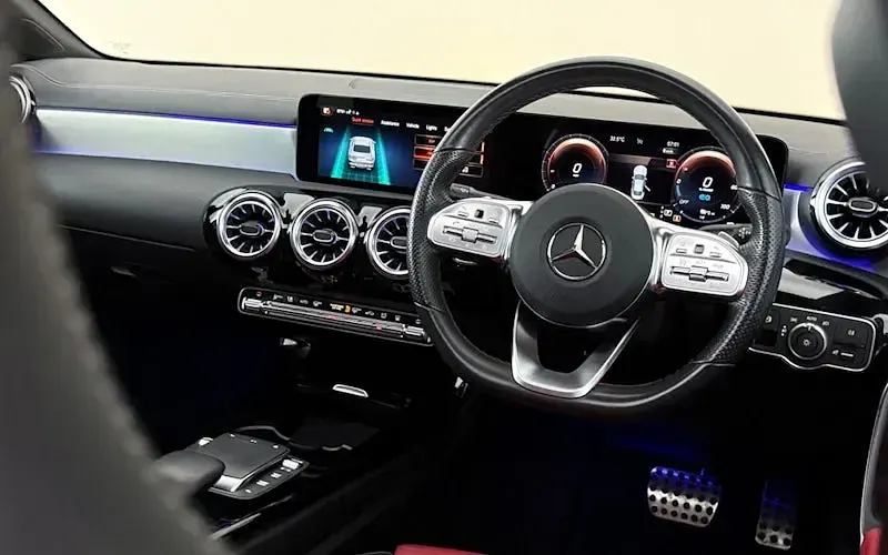 Used Mercedes E250 AMG line 218 HP (160 kW) 2022 White Sedan