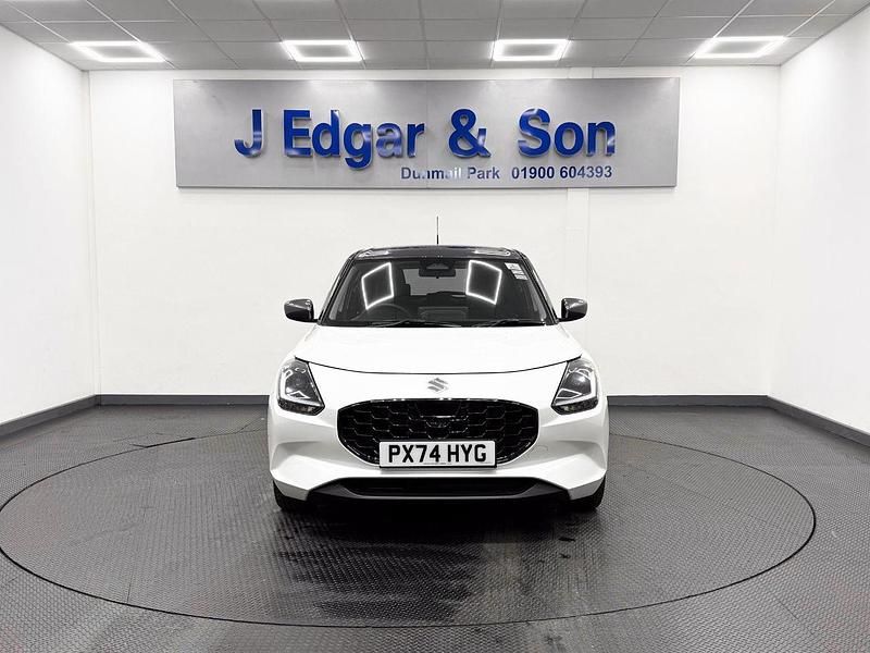 Used Suzuki Swift 2024 White Hatchback