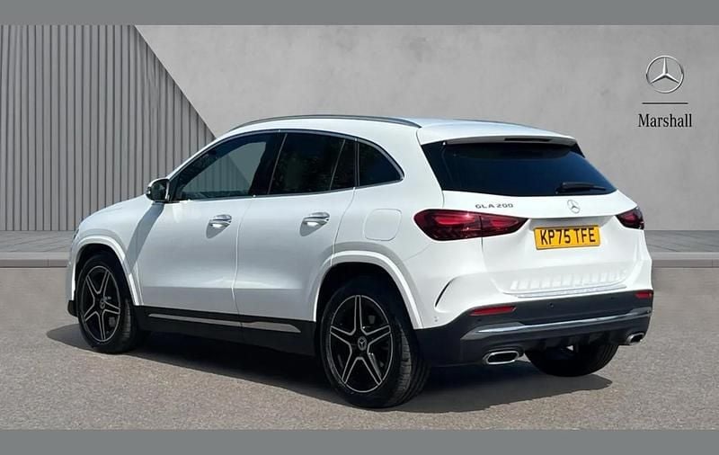 Usado Mercedes GLA200 Executive 161 HP (118 kW) 2025 Branco SUV