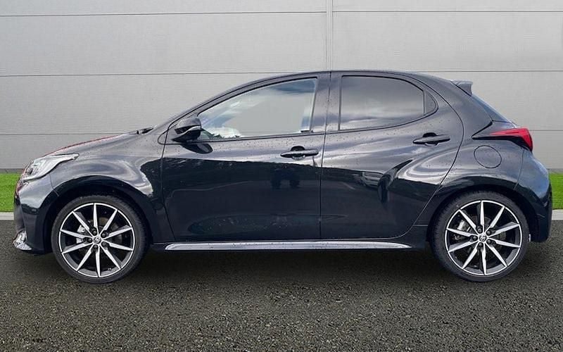 Used Toyota Yaris Hybrid Sport 131 HP (96 kW) 2025 Black Hatchback