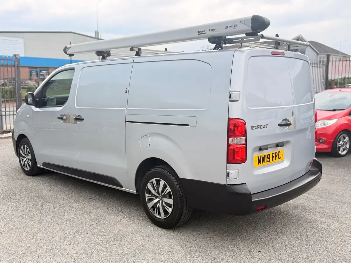 Gebraucht Peugeot Expert 2019 Silber Van