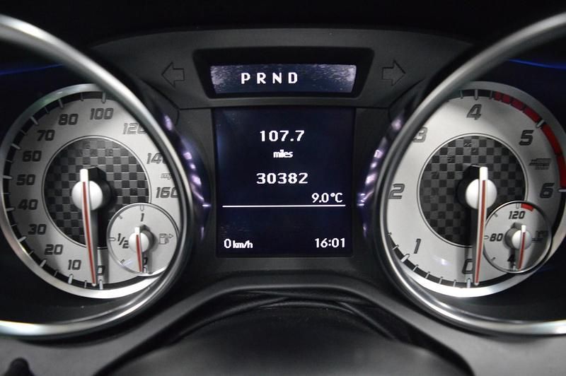 Used Mercedes SLK250 AMG 2013 White Cabriolet