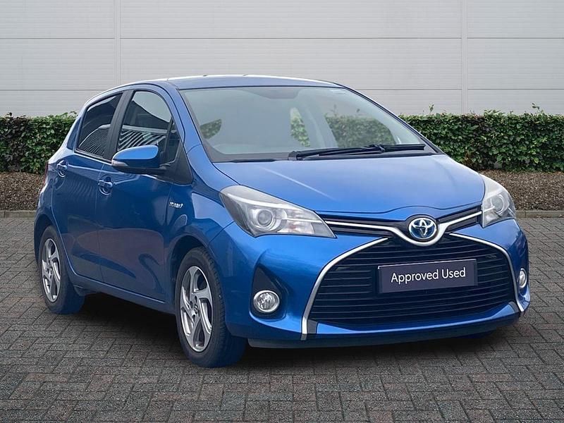 Used Toyota Yaris Hybrid 2016 Blue Hatchback