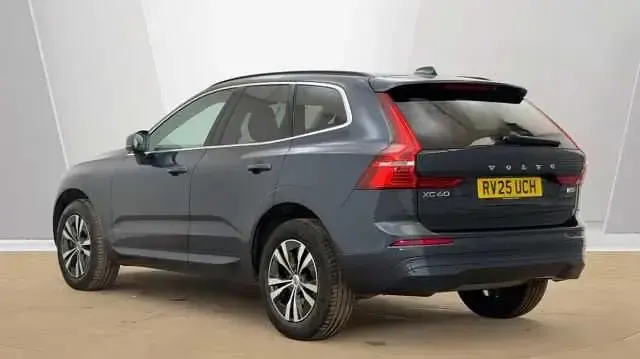 Used Volvo XC60 Core 247 HP (181 kW) 2025 SUV