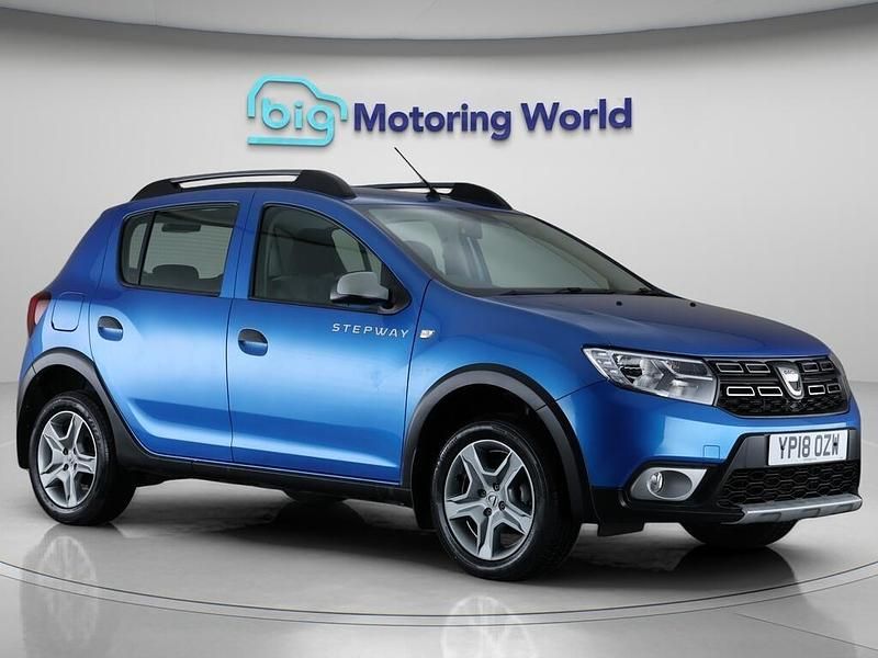 Blue Used 2018 Dacia Sandero Lauréate Hatchback | £7,200 (Fair price) - Image 1/4
