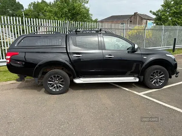 Used Mitsubishi L200 2018 Black Pickup