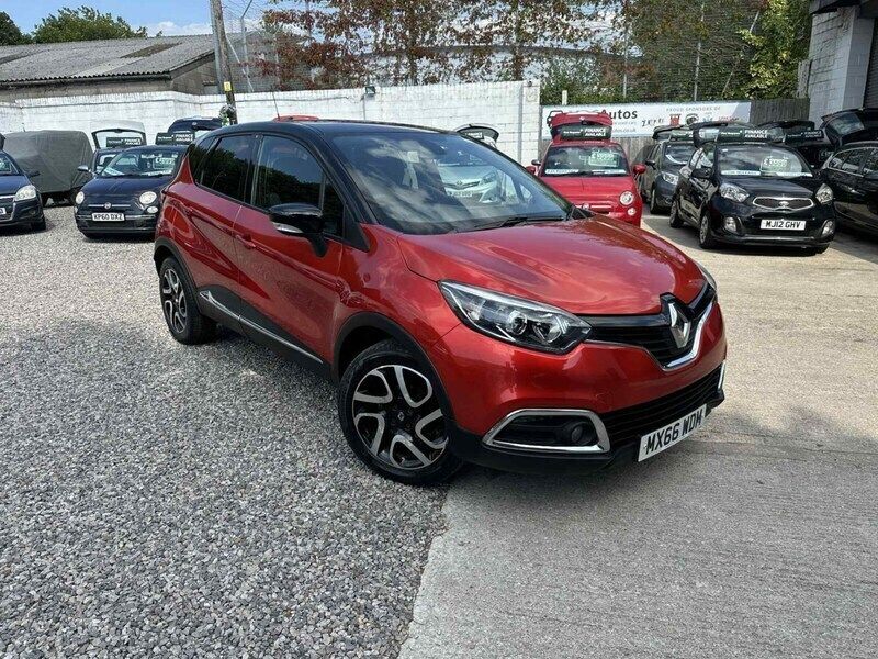 Red black Used 2016 Renault Captur Dynamique SUV | £6,999 (Fair price) - Image 1/4