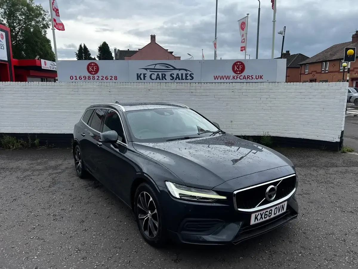 Used Volvo V60 Momentum 2018 Grey Estate