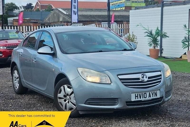 Silver Used 2010 Vauxhall Insignia S Hatchback | £1,990 (Good price) - Image 1/1
