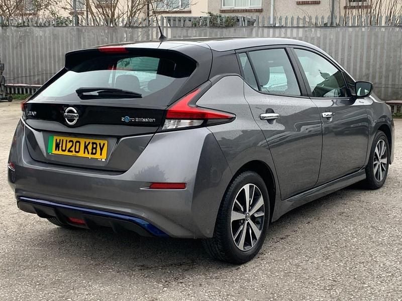 Used Nissan Leaf Acenta 110 kW (150 HP) 2020 Grey Hatchback