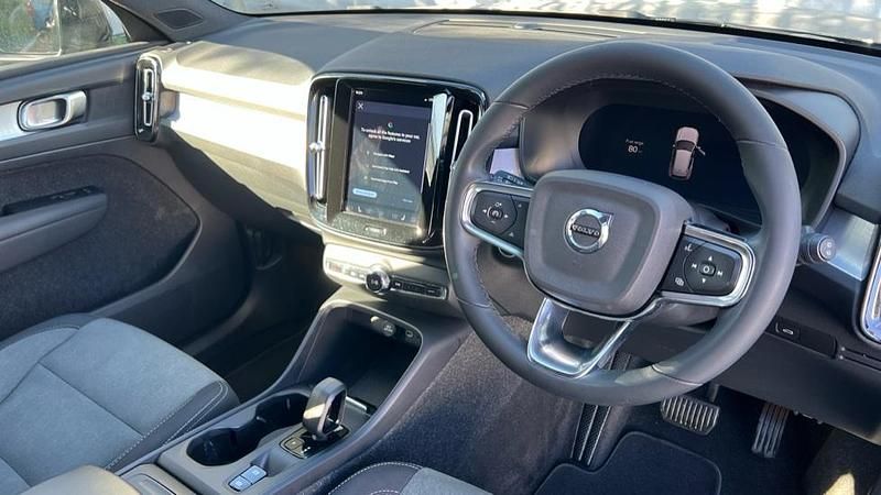 Used Volvo XC40 Core 163 HP (119 kW) 2022 Black SUV